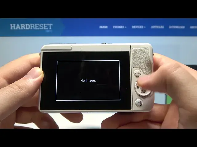 'Video thumbnail for How to Format SD Card on Canon EOS M10 - Clear Canon Mirrorless Camera EOS M10 Memory Card'