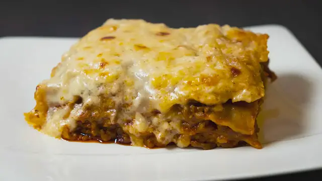'Video thumbnail for Como se hace una Lasaña de Carne paso a paso'