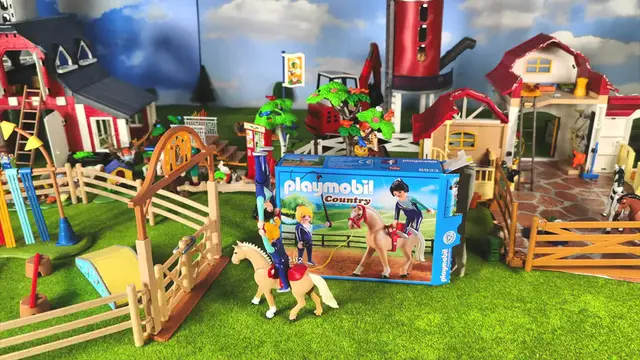 'Video thumbnail for Stop Motion Playmobil hose riding'