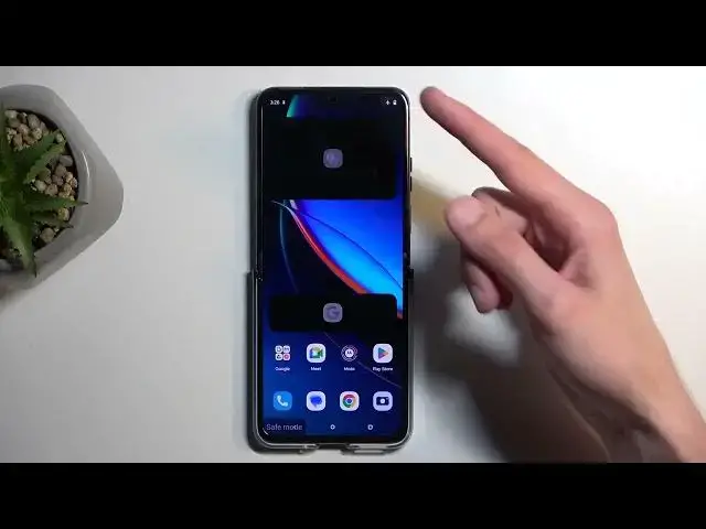 'Video thumbnail for How to Boot into Safe Mode on MOTOROLA Razr 40 Ultra - Turn Off All 3rd Party Apps - Diagnostic Mode'