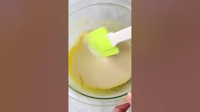 'Video thumbnail for Si tienes zanahorias prepara este mug cake en 1 min.'