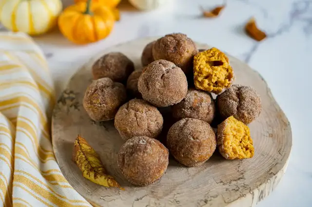 'Video thumbnail for Baked Mini Pumpkin Doughnuts '
