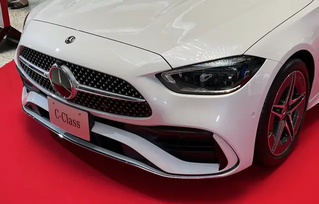'Video thumbnail for Is it worth buying a Mercedes with a Renault engine?'
