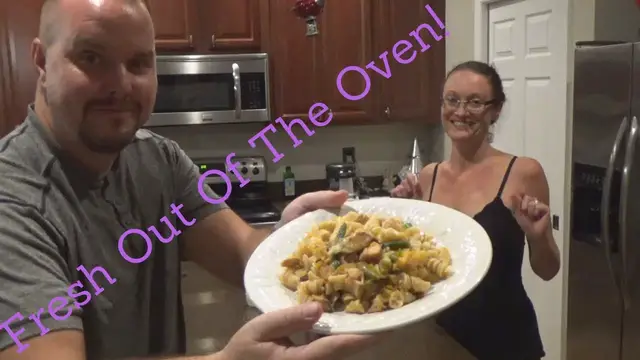 'Video thumbnail for Chicken Pot Pie Pasta || DiningInWithDanielle'