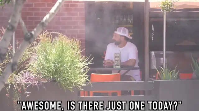 'Video thumbnail for Complaining About Service_ Then Tipping _1_000(720P_HD)'