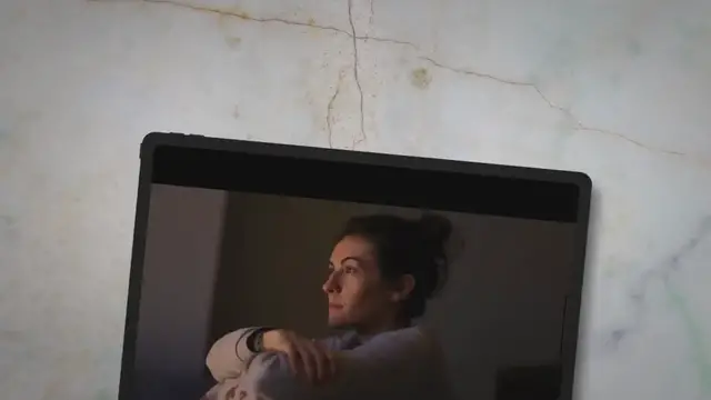 'Video thumbnail for How To Share Phone Screen On TV?'