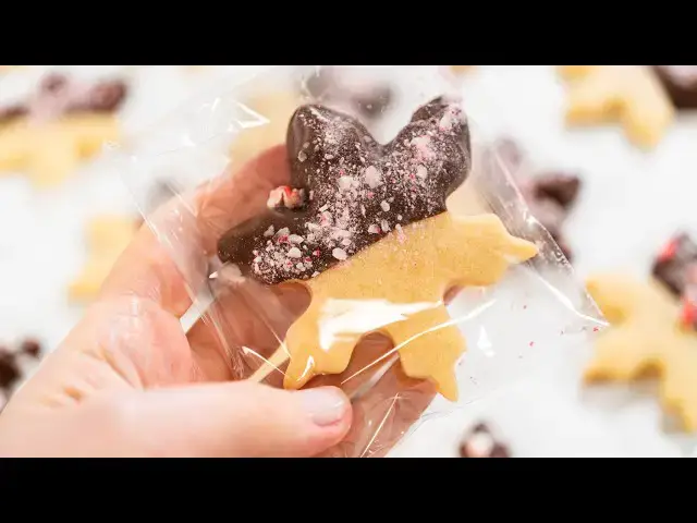 'Video thumbnail for How to Individually Package Cookies for Beautiful Gift Giving'