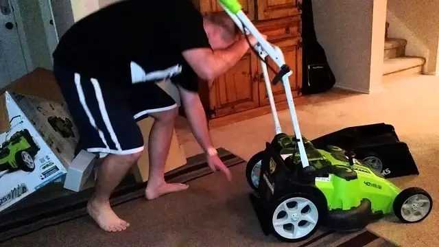 'Video thumbnail for Review & Assembly of GreenWorks 25302 Twin Force G-MAX 40V Li-Ion 20-Inch Cordless Lawn Mower'