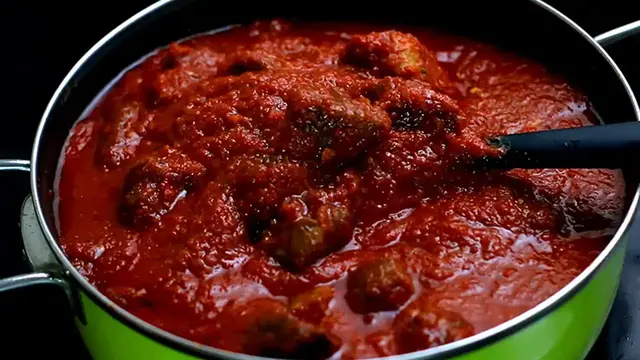 'Video thumbnail for NIGERIAN STEW RECIPE - How to make Nigerian Beef Stew for Parties and Jollof rice'