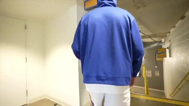 'Video thumbnail for Fake Klay Thompson Sneaks Into NBA Finals (BANNED FOR LIFE)(720P_HD)'