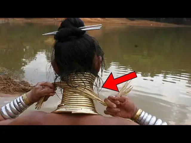 'Video thumbnail for Giraffe Woman Removes Neck Rings After 5 Years, This Is The Result'