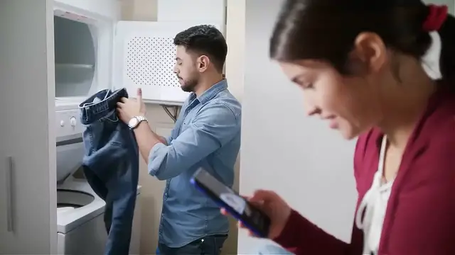 'Video thumbnail for 10 TRUCOS QUE PUEDES CONSEGUIR SI AÑADES UN CHORRO DE VINAGRE A TU LAVADORA'