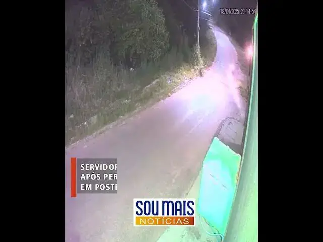 'Video thumbnail for Vídeo mostra momento em que motorista colide com poste em Colinas do Tocantins'