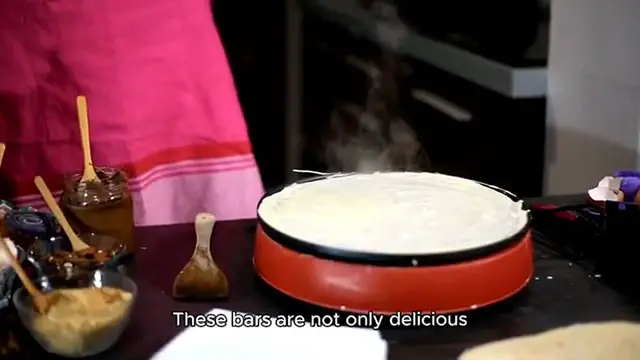 'Video thumbnail for Flaky apple pies bars Recipe'