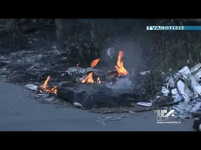 'Video thumbnail for Incendi in Sicilia nella stagione estiva. L'allarme tra prevenzione e carenze'