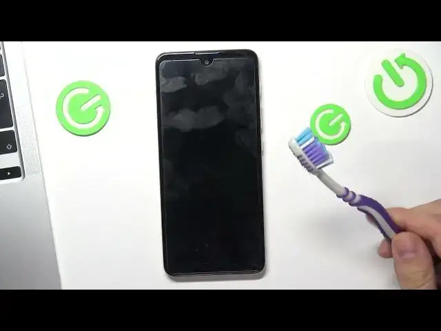 'Video thumbnail for How to Clean USB Port in Motorola Moto E40 - Fix USB Port Using Toothbrush'