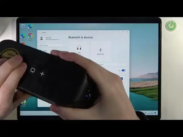 'Video thumbnail for Microsoft Surface Pro 8 - How To Pair Bluetooth Speaker'