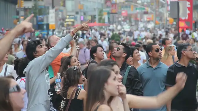 'Video thumbnail for How to Enter the "Saturday Night Live" Ticket Lottery: A Guide for Fans'