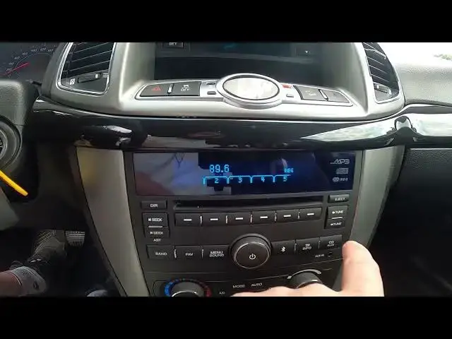 'Video thumbnail for How to Manually Change Radio Station in Chevrolet Captiva II ( 2011 - now ) - Adjust Radio Station'