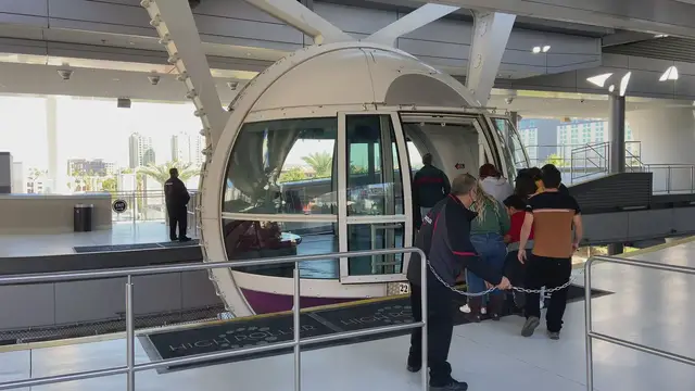 'Video thumbnail for How Fast the High Roller in Las Vegas Moves'