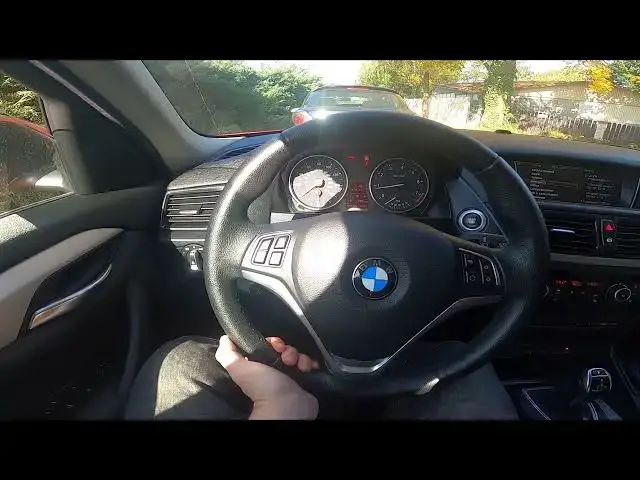 'Video thumbnail for How to Adjust Steering Wheel Position in BMW X1 F48 ( 2015 – now )'