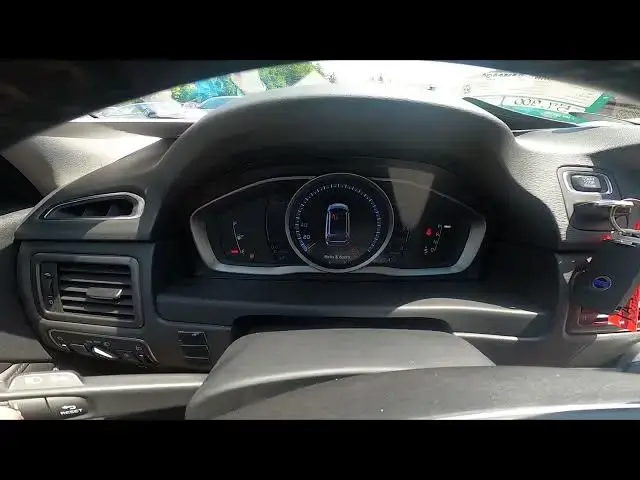 'Video thumbnail for How to Check Notifications on Instrument Cluster in Volvo V70 III ( 2007 - 2016 )'