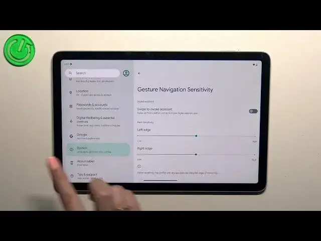 'Video thumbnail for How to Set the Gestures Navigation Type on GOOGLE Pixel Tablet - System Navigation'
