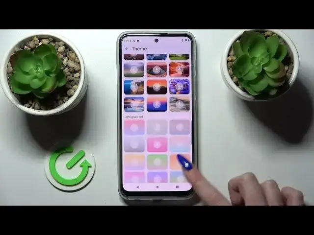 'Video thumbnail for How to Change and Customize Keyboard Theme on MOTOROLA G71 5G - Set Up Gboard Keyboard'