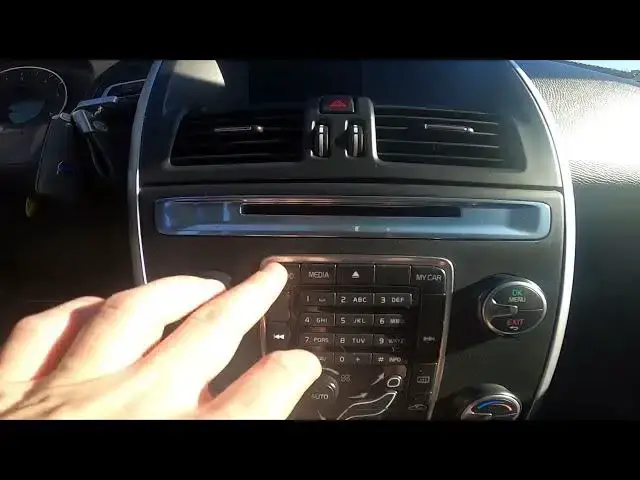 'Video thumbnail for How to Enable or Disable Traffic Programme for Radio in Volvo XC60 I ( 2008 – 2017 ) - Manage TP'