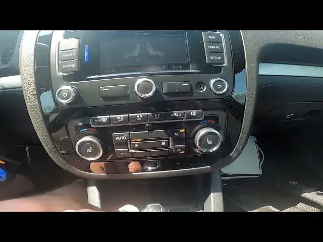 'Video thumbnail for How to Enable or Disable Rear Windshield Blowing in Volkswagen Scirocco III ( 2008 - 2017 )'