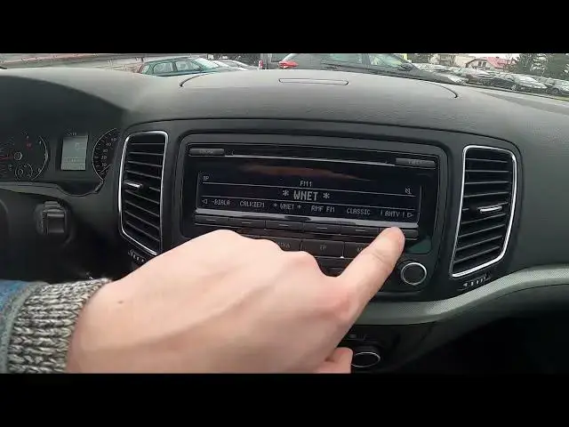 'Video thumbnail for How to Manually Change Radio Station in Volkswagen Sharan II ( 2010 – now )'