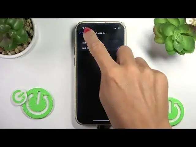 'Video thumbnail for How to Organize Contacts on iPhone? | Sort iOS Contacts'