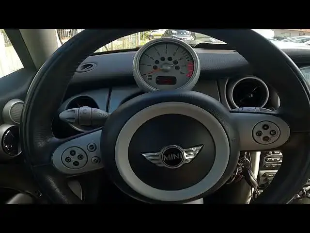 'Video thumbnail for How to Find and Reset Average Fuel Consumption Mini R50/Cooper S ( 2001 – 2007 )'