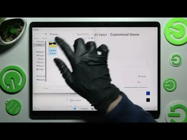 'Video thumbnail for MICROSOFT SURFACE PRO 8 - How To Change & Customize Keyboard Theme'