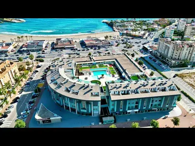 'Video thumbnail for Apartamento a la Venta con vistas al mar, piscina privada en Playa del Arenal - Javea'