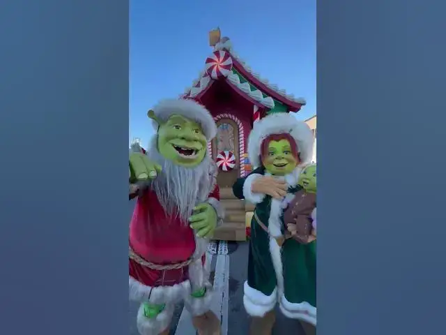 'Video thumbnail for Santa Shrek #universalstudios #universalorlando #shrek #universalholidays'