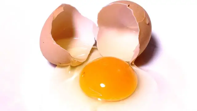 'Video thumbnail for How To Tell If Eggs Are Good (Simple Guide)'