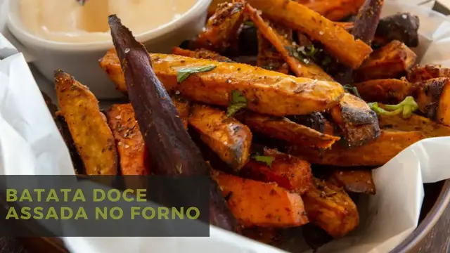 'Video thumbnail for PALITOS DE BATATA DOCE ASSADA NO FORNO CROCANTES'