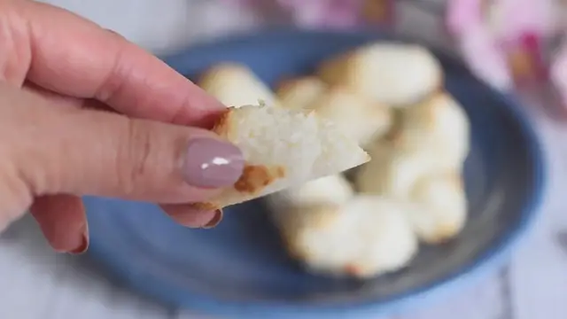 'Video thumbnail for COCADA FIT Sem Açúcar, Low Carb, Apenas 3 ingredientes'