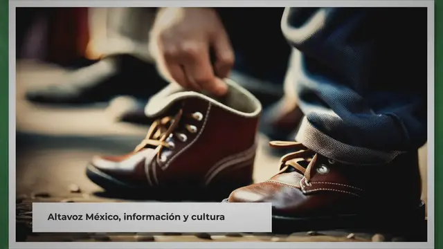 'Video thumbnail for Algunos consejos para enseñarle a un niño a amarrase los zapatos'
