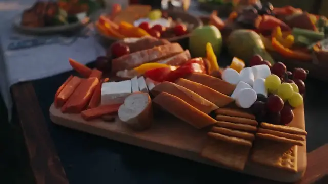 'Video thumbnail for Is Food Open on Christmas Discover Top Holiday Dining Options!'