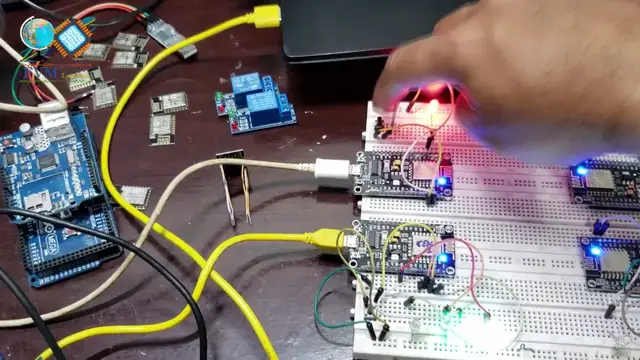 'Video thumbnail for Comunicação entre 4 ESP8266 com central ESP sem roteador.'