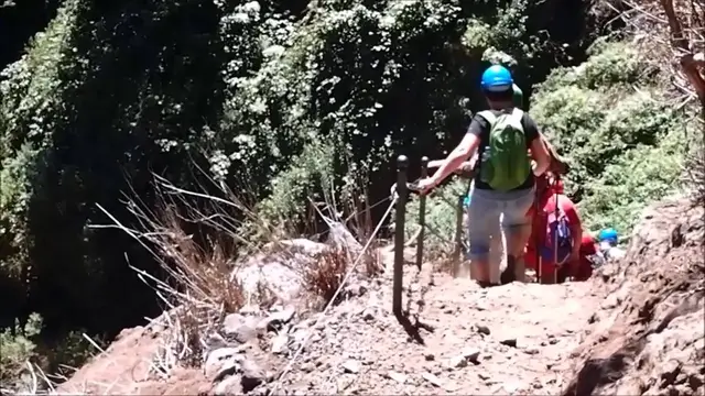 'Video thumbnail for Marcos y Cordero Quellen - La Palma pur'