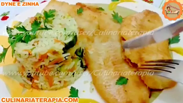 'Video thumbnail for Como Fazer Peixe Frito Filé de Merluza Sequinho Usando Pouco Óleo'