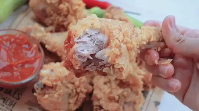 'Video thumbnail for Crispy Fried Chicken KFC Style'