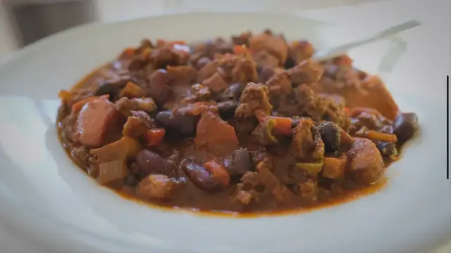'Video thumbnail for Healthy Crockpot Recipes: 30+ Easy and Delicious Slow Cooker Meals'
