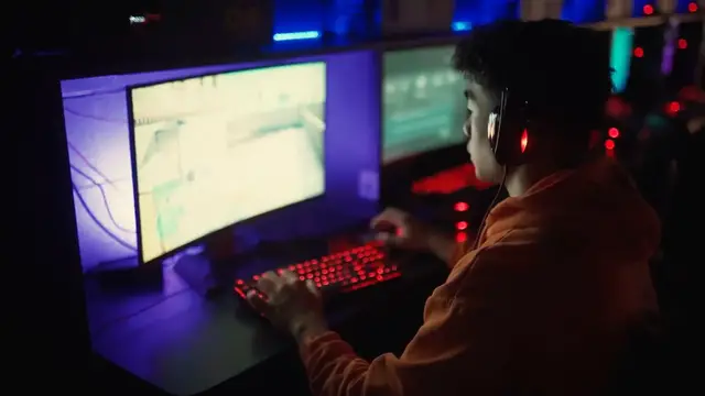'Video thumbnail for Top 8 Multiplayer FPS Games with the Best Competitive Gameplay'