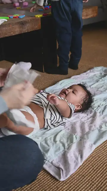 'Video thumbnail for Baby Boy Diaper'