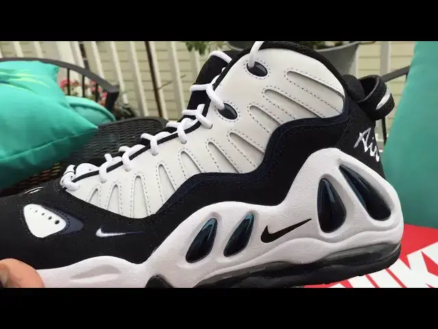'Video thumbnail for Quick Look At The Nike Air More Uptempo 97 white black navy'