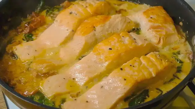 'Video thumbnail for Salmon con Crema de Espinacas y Tomates Secos'